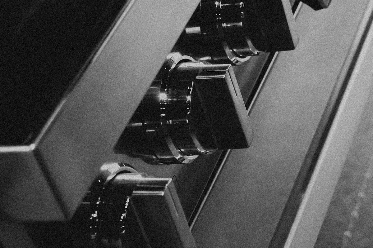 Range control knobs close-up